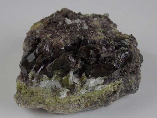 Axinite crystals cm - 7.6,